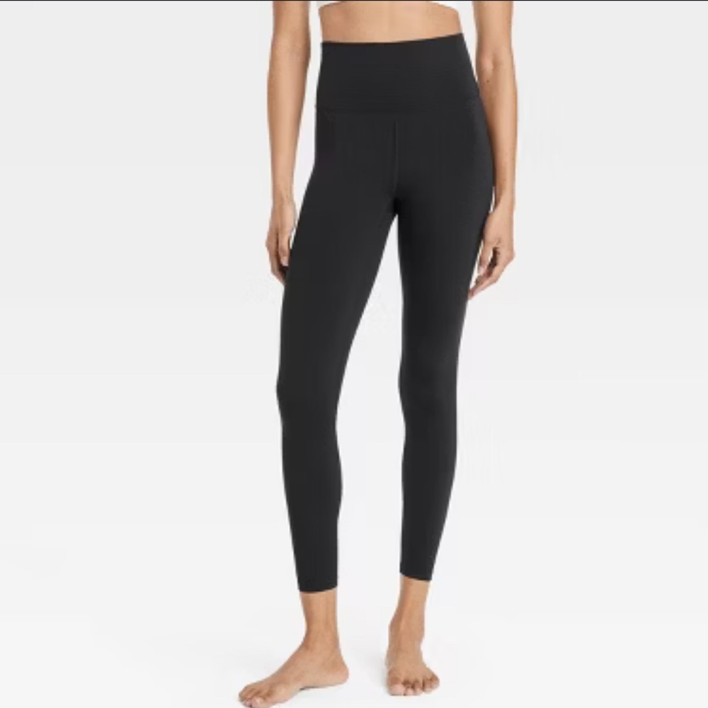 Women’s everyday soft ultra high rise All in Motion Black Leggings